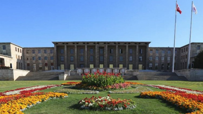 İŞTE 3 HAFTA ARADAN SONRA BAŞLAYAN MECLİSİN GÜNDEMİ