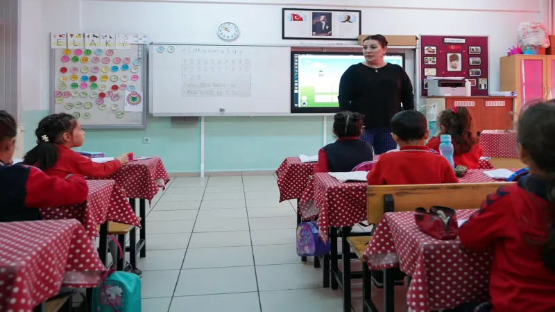 Sözleşmeli öğretmen eşlere il değişikliği müjdesi